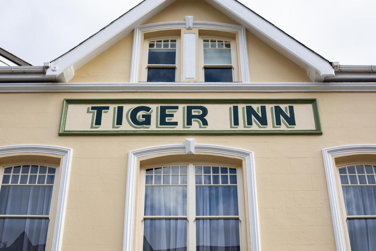 The Tiger Inn マーサー・ティドビル エクステリア 写真